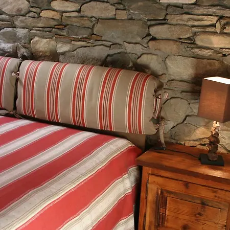 Le Petit Coin De Maison Chante Lune Отель типа 